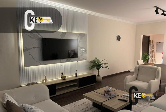 8383689 - Property Image 2