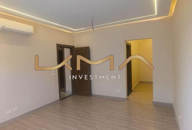 8240482 - Property Image 2