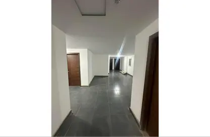 Apartment - 2 Bedrooms - 1 Bathroom for sale in Tabarak - Zahraa El Maadi - Hay El Maadi - Cairo