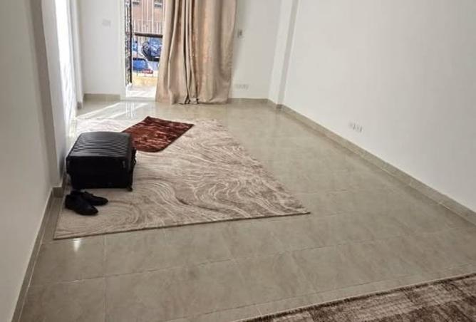 8431300 - Property Image 3