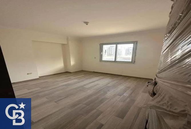 8305778 - Property Image 2