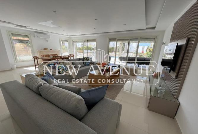 8338300 - Property Image 3