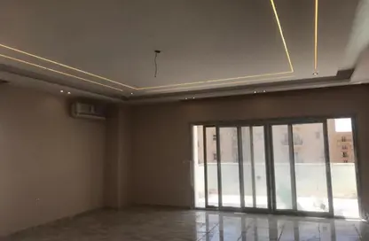 Duplex - 4 Bedrooms - 3 Bathrooms for rent in Garden Residence - Hyde Park - New Cairo City - Cairo