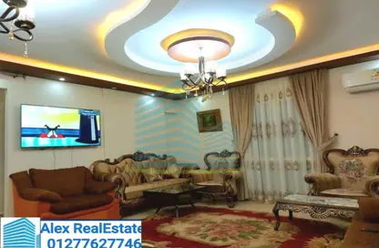 شقة - 3 غرف نوم - 1 حمام للايجار في شارع قصر الصفا - زيزينيا - حي شرق - الاسكندرية