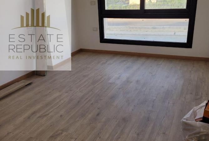 8082905 - Property Image 2