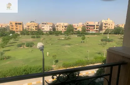 (بنتهاوس  (روف - 5 غرف نوم - 4 حمامات للبيع في محور العروبة - المنطقة أ - حى جنوب الاكايمية - مدينة القاهرة الجديدة - القاهرة
