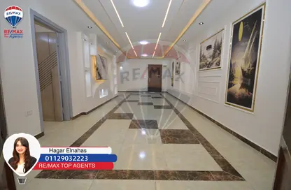 Apartment - 3 Bedrooms - 2 Bathrooms for sale in Miami - Hay Awal El Montazah - Alexandria