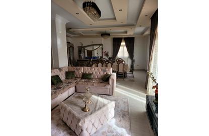 Villa - 7+ Bedrooms - 7+ Bathrooms for sale in Al Shouyfat St. - District 1 - The 5th Settlement - New Cairo City - Cairo