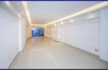 Apartment - 3 Bedrooms for sale in Ahmed Basha Turk St. - Fleming - Hay Sharq - Alexandria