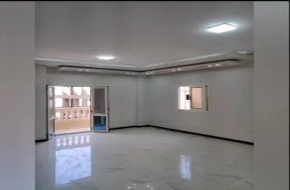 Apartment - 2 Bedrooms - 2 Bathrooms for sale in South Entrance 1 St. - El Shamaliat District - 6 October City - Giza