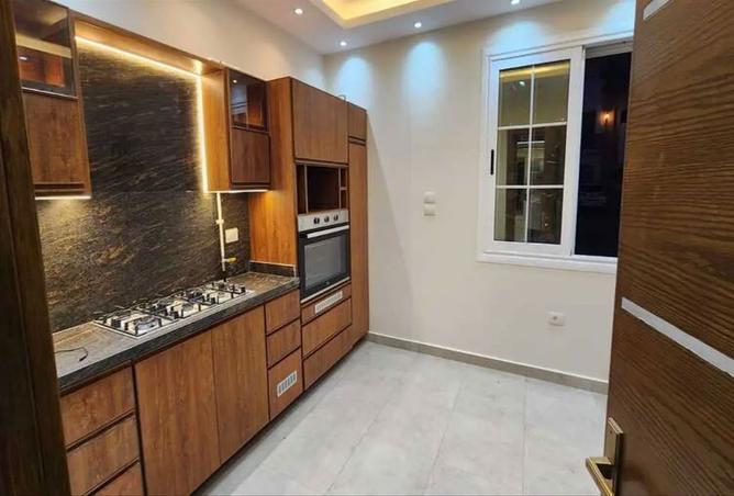 8233710 - Property Image 2