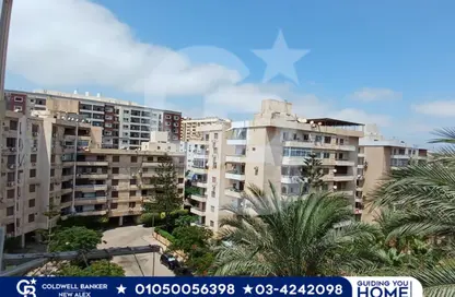 Apartment - 2 Bedrooms - 2 Bathrooms for rent in Corniche Al Maamoura - Al Maamoura - Hay Than El Montazah - Alexandria