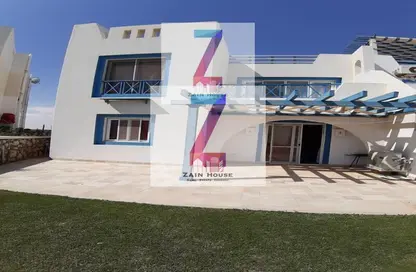 Chalet - 3 Bedrooms - 2 Bathrooms for rent in Mountain View - Ras Al Hekma - North Coast