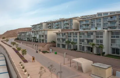 منزل مزدوج - 3 غرف نوم - 3 حمامات للبيع في المونت جلاله - العين السخنة - السويس