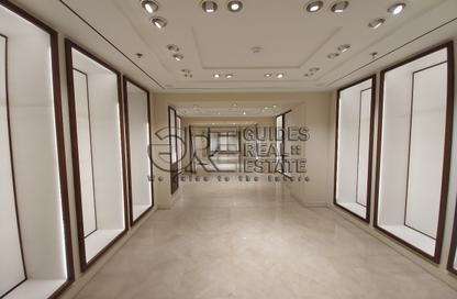 محل تجاري - استوديو - 4 حمامات للايجار في شارع لبنان - المهندسين - الجيزة