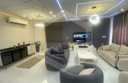 منزل مزدوج - 4 غرف نوم - 4 حمامات للايجار في باتيو الزهراء - كمبوندات الشيخ زايد - الشيخ زايد - الجيزة