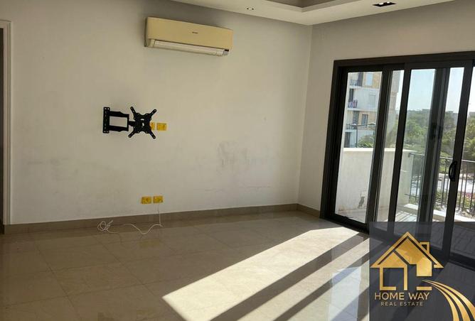 8260099 - Property Image 2