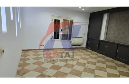 Apartment - 3 Bedrooms - 3 Bathrooms for sale in Hassan Ma'moon St. - 6th Zone - Nasr City - Cairo