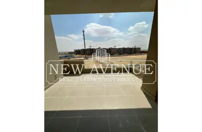 شقة - 2 غرف نوم - 3 حمامات للبيع في كمبوند البروج - كمبوندات الشروق - مدينة الشروق - القاهرة