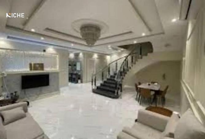 8035674 - Property Image 2
