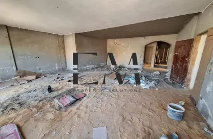 شقة - 4 غرف نوم - 4 حمامات للبيع في حي النادي - مدينة الشروق - القاهرة