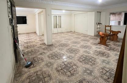 Apartment - 3 Bedrooms - 3 Bathrooms for sale in Trablous St. - 6th Zone - Nasr City - Cairo