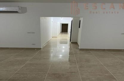 Apartment - 4 Bedrooms - 4 Bathrooms for sale in Moon Residences - Fifth Square - The 5th Settlement - New Cairo City - Cairo