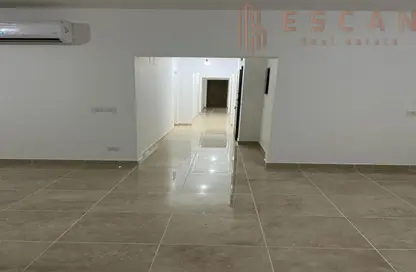 Apartment - 4 Bedrooms - 4 Bathrooms for sale in Moon Residences - Fifth Square - The 5th Settlement - New Cairo City - Cairo