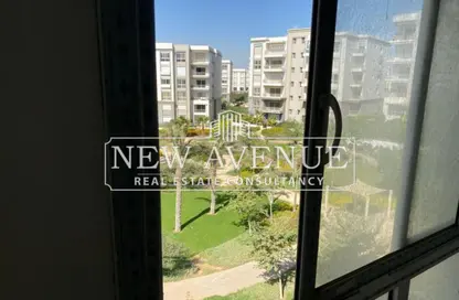 Apartment - 3 Bedrooms - 2 Bathrooms for sale in The Residences - Hyde Park - New Cairo City - Cairo