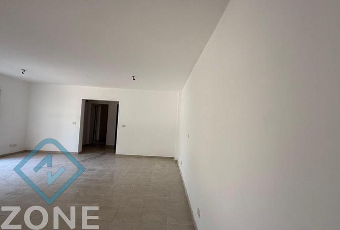 8068240 - Property Image 3