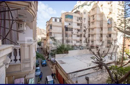 شقة - 3 غرف نوم - 2 حمامات للبيع في شارع عبد المنعم الدليل - ثروت - حي شرق - الاسكندرية