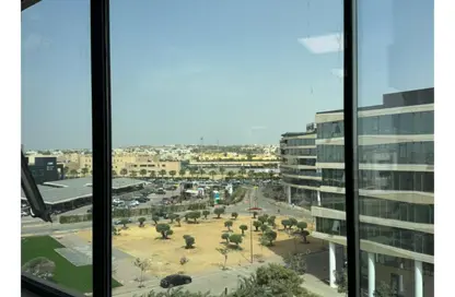 مساحات مكتبية - استوديو - 2 حمامات للايجار في ذا بورتال - بيفرلي هيلز - كمبوندات الشيخ زايد - الشيخ زايد - الجيزة
