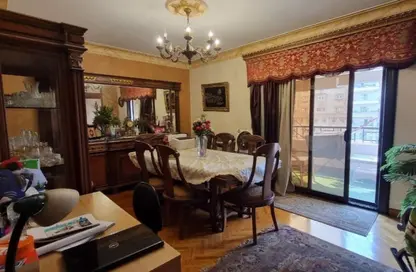 Apartment - 3 Bedrooms - 2 Bathrooms for sale in Abd Al Razak Al Sanhouri St. - 6th Zone - Nasr City - Cairo