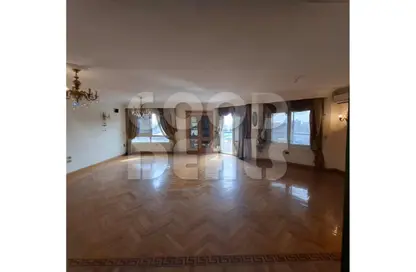 Apartment - 2 Bedrooms - 2 Bathrooms for sale in Fareed Semeika St. - El Hegaz Square - El Nozha - Cairo