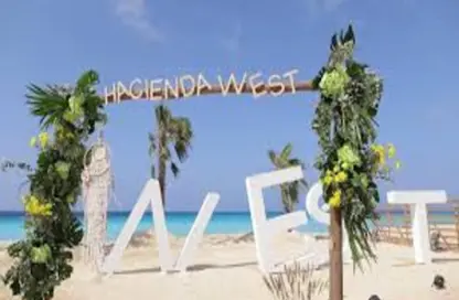 Chalet - 2 Bedrooms - 3 Bathrooms for sale in Hacienda West - Ras Al Hekma - North Coast