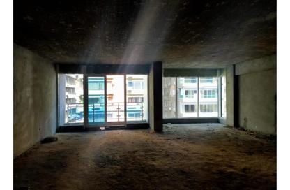 محل تجاري - استوديو - 4 حمامات للبيع في شارع لبنان - المهندسين - الجيزة