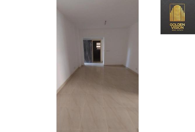 8113960 - Property Image 2