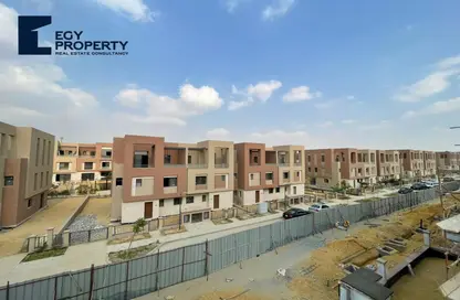 فيلا - 6 غرف نوم - 4 حمامات للبيع في ديستريكت 5 - كمبوندات التجمع الخامس - التجمع الخامس - مدينة القاهرة الجديدة - القاهرة