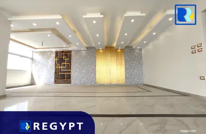 Office Space - Studio - 4 Bathrooms for rent in Cornish El Nile St. - Maadi - Hay El Maadi - Cairo