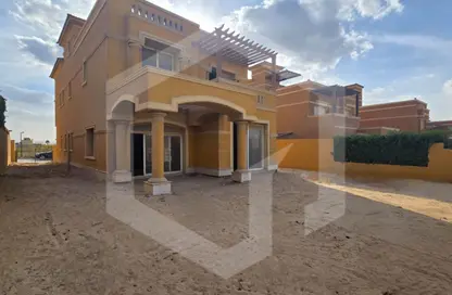 فيلا - 5 غرف نوم - 5 حمامات للبيع في رويال ميدوز - كمبوندات الشيخ زايد - الشيخ زايد - الجيزة