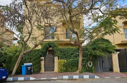Villa - 5 Bedrooms - 4 Bathrooms for sale in Al Rehab - New Cairo City - Cairo