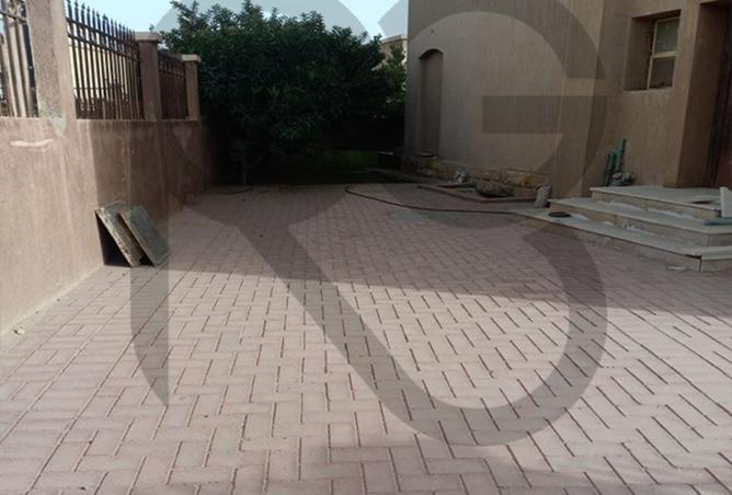 7447745 - Property Image 2