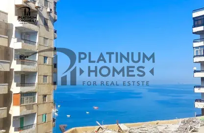 Apartment - 3 Bedrooms - 3 Bathrooms for sale in Khaled Ibn Al Walid St. - Miami - Hay Awal El Montazah - Alexandria