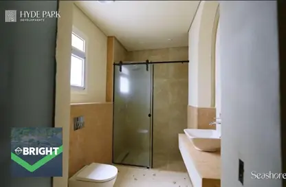 شاليه - 3 غرف نوم - 3 حمامات للبيع في سيشور - راس الحكمة - الساحل الشمالي