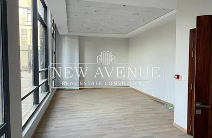 مساحات مكتبية - استوديو - 1 حمام للايجار في ديستريكت 5 - كمبوندات التجمع الخامس - التجمع الخامس - مدينة القاهرة الجديدة - القاهرة مساحات مكتبية - استوديو - 1 حمام للايجار في ديستريكت 5 - كمبوندات التجمع الخامس - التجمع الخامس - مدينة القاهرة الجديدة - القاهرة