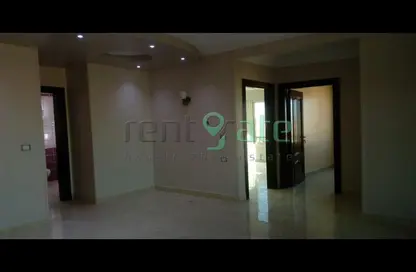 Apartment - 3 Bedrooms - 1 Bathroom for rent in Ganoob El Acadimia - New Cairo City - Cairo