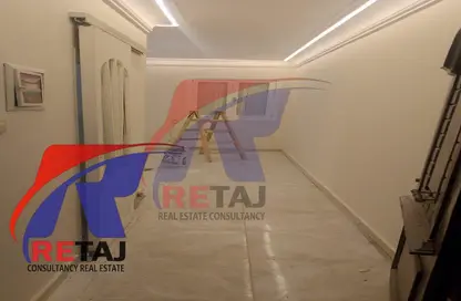 Apartment - 3 Bedrooms - 1 Bathroom for rent in Abbas Al Akkad St. - 1st Zone - Nasr City - Cairo
