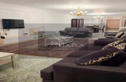 Apartment - 2 Bedrooms - 2 Bathrooms for rent in Ahmed Heshmat St. - Zamalek - Cairo