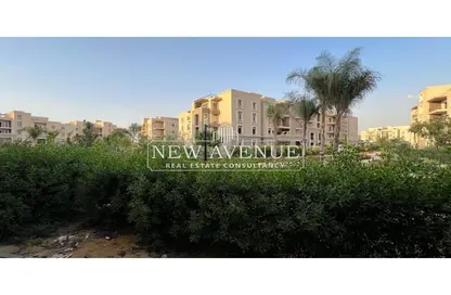 Apartment - 3 Bedrooms - 3 Bathrooms for sale in October Plaza - 6 October Compounds - 6 October City - Giza