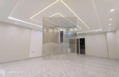 Apartment - 3 Bedrooms - 3 Bathrooms for sale in El Banafseg - New Cairo City - Cairo